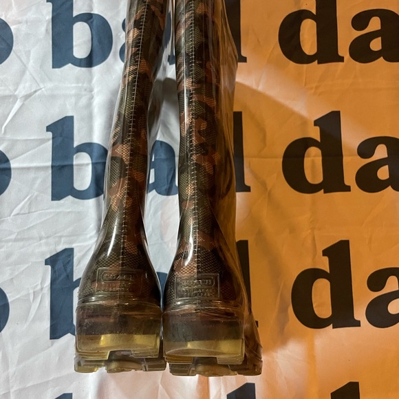 COACH RAIN BOOTS - Picture 8 of 10